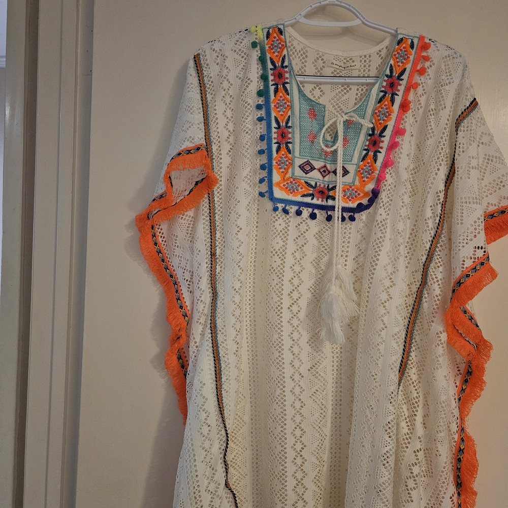 Do Everything in Love White Lace Top